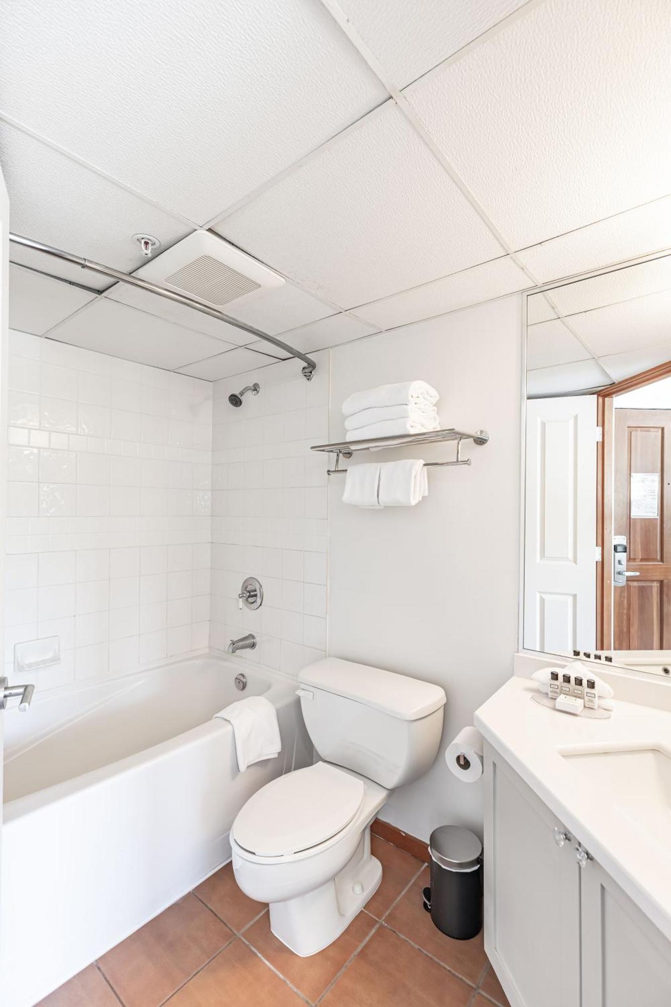 Cascade Lodge Premium Suite, With Pool & Hot Tub Whistler Ngoại thất bức ảnh